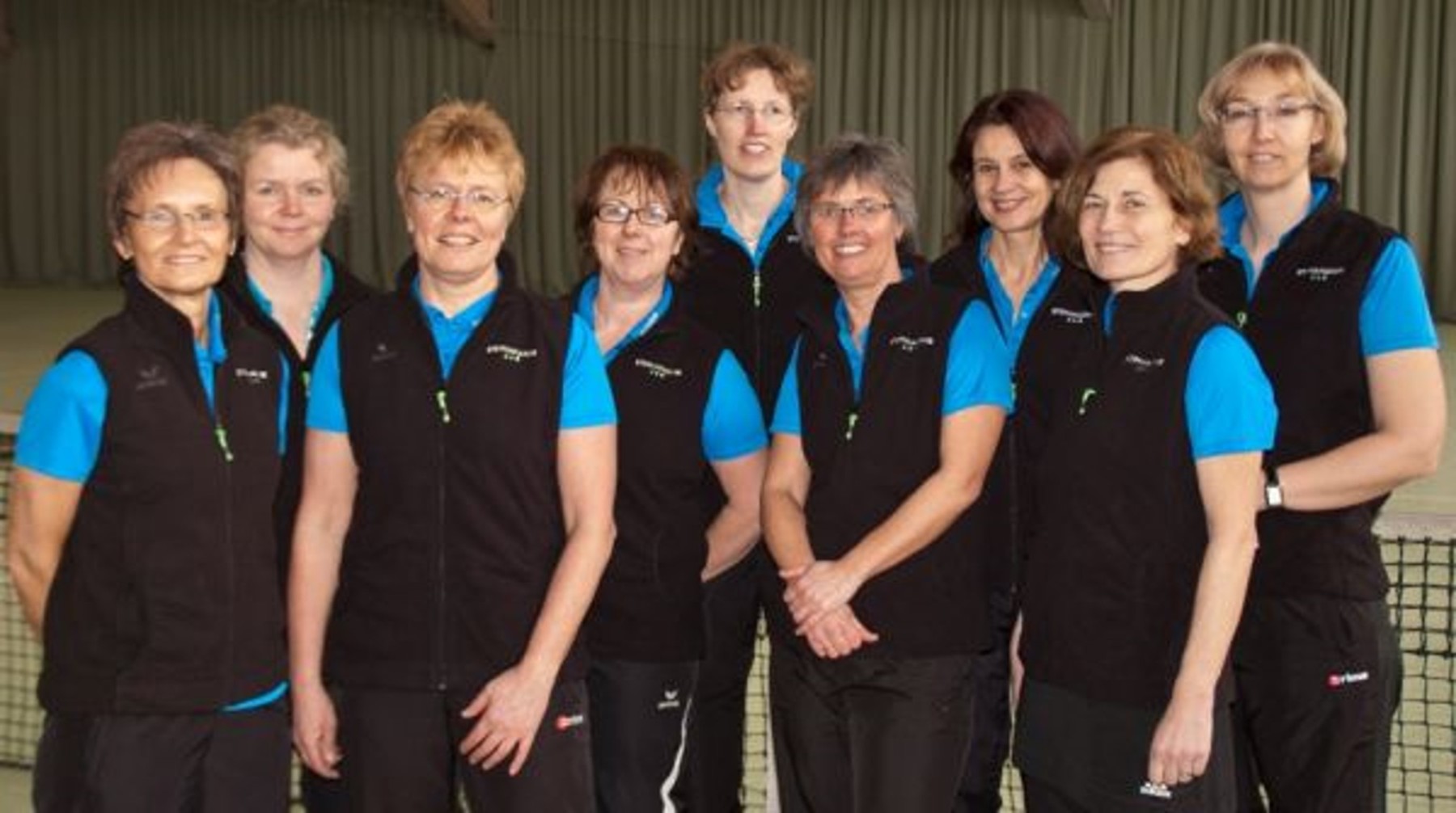 Die Damen 40 schaffen im Sommer den direkten Wiederaufstieg und steigen zum zweiten Mal in die Verbandsliga auf